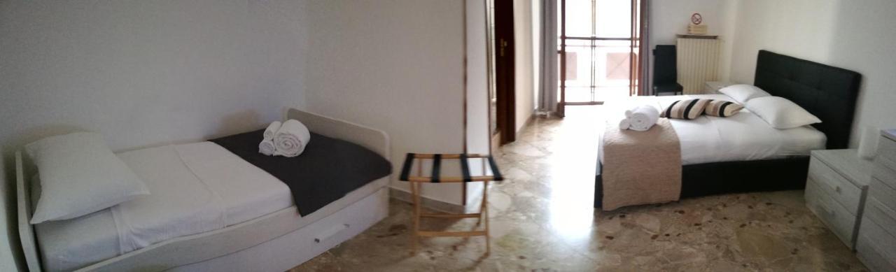 Rosita Rooms Лечче Екстер'єр фото