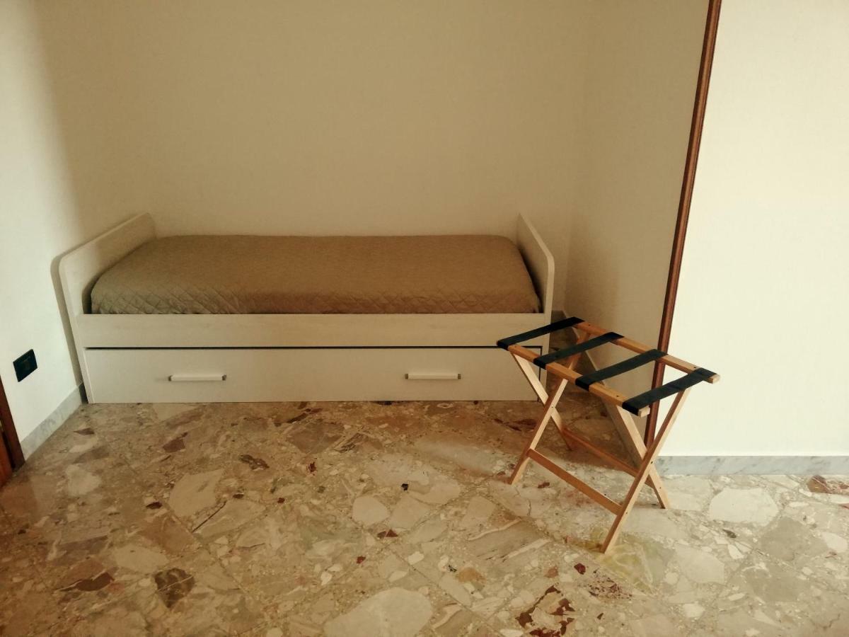 Rosita Rooms Лечче Екстер'єр фото