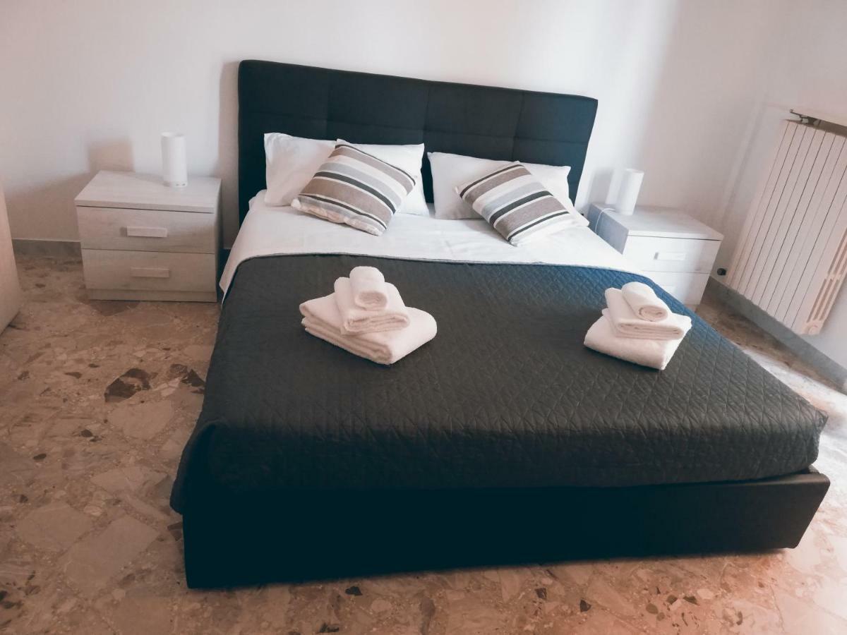 Rosita Rooms Лечче Екстер'єр фото